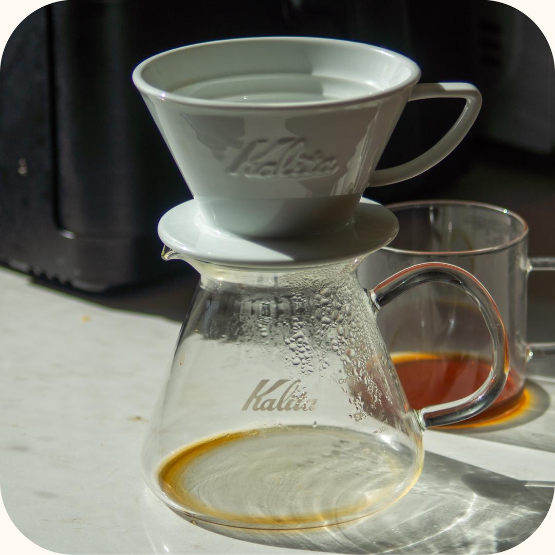 Brewing Peru Valle Inca coffee from Artís Coffee with a Kalita Wave