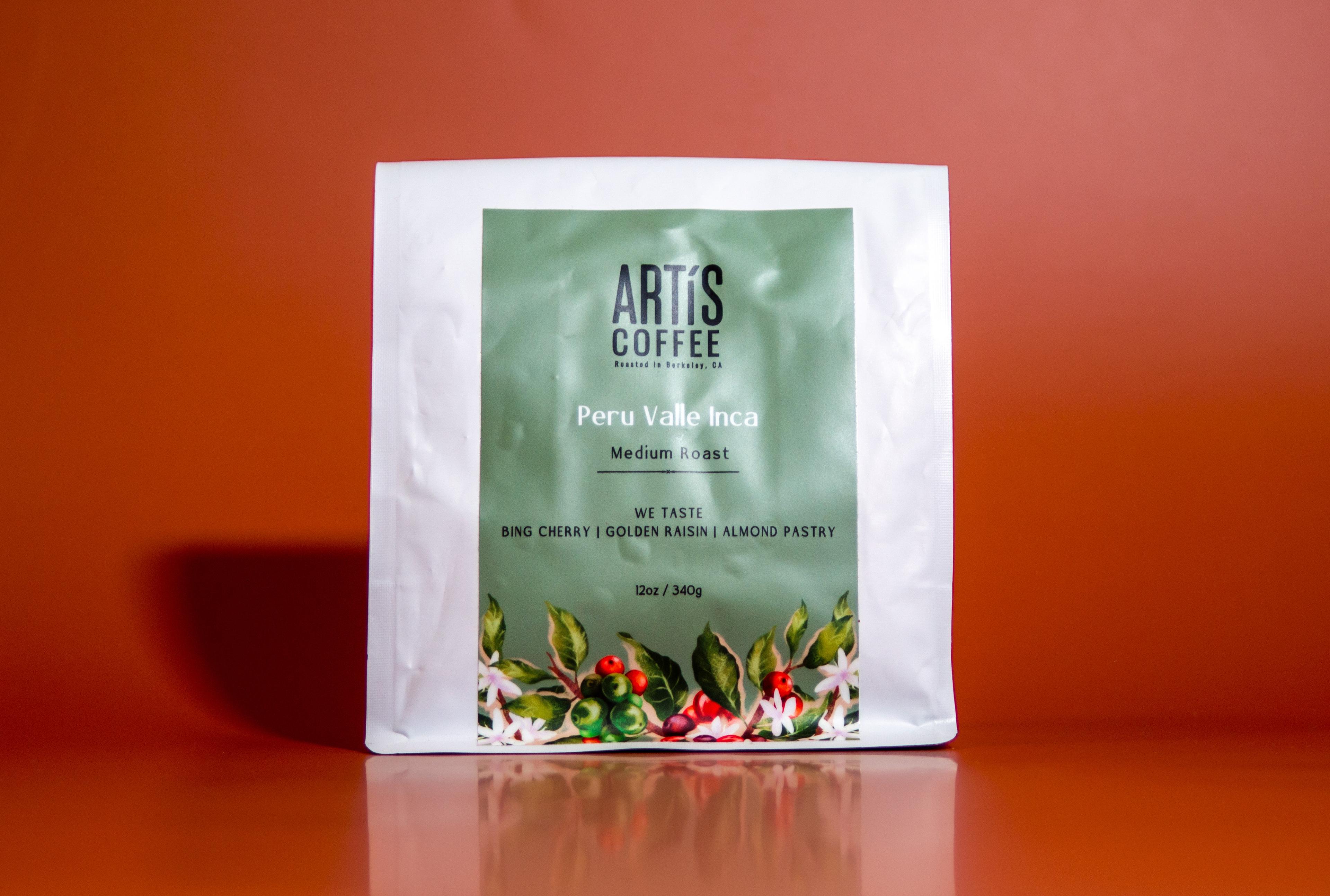 Peru Valle Inca beans from Artís Coffee on a fruity green background